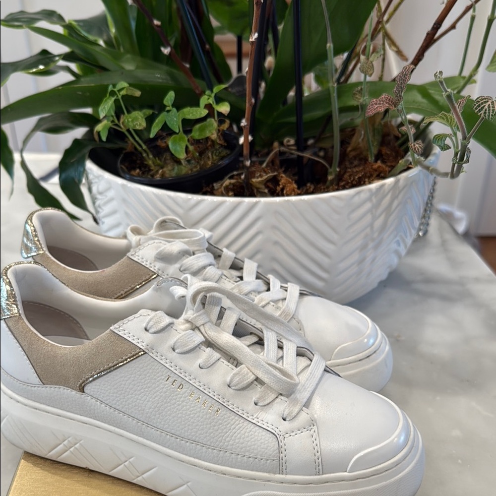 Ted Baker White and Beige Women's Sneakers